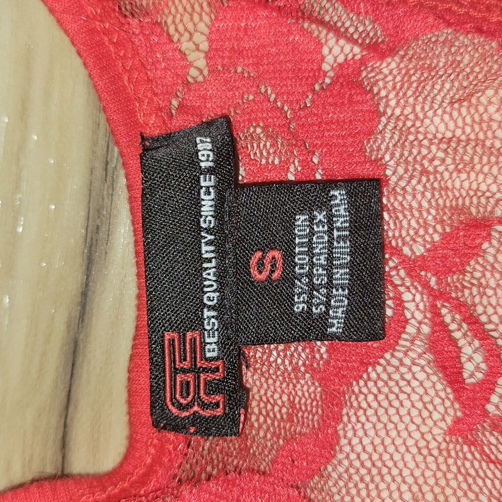 Red Ribbed With Lace See Thru Back Tank Top - Picture 2 of 9